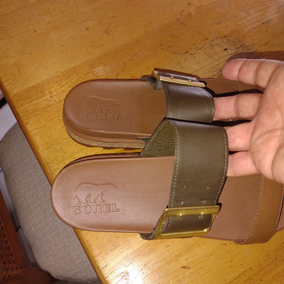 Sorrel slides. Like new. - Picture 2 of 5